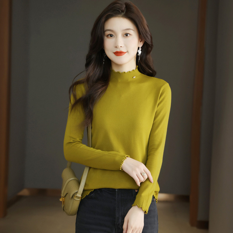 Demi-season sweater