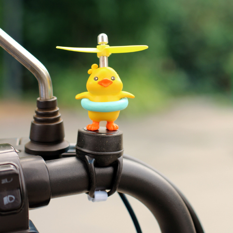 Lindo molino de viento bicicleta bicicleta eléctrica decoración de motocicleta patito decoración de coche celebridad de Internet animal de dibujos animados