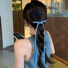 女性用の甘くてクールなデニムリボンヘアピン、ハイエンドの後頭部トップクリップ、エレガントでシンプルなダブルポニーテールヘアアクセサリー