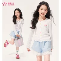 Вязаный кардиган для девочек Yuanyuan Princess 2025 Сладкая милая маленькая девочка корейская повседневная рубашка детская одежда оптом