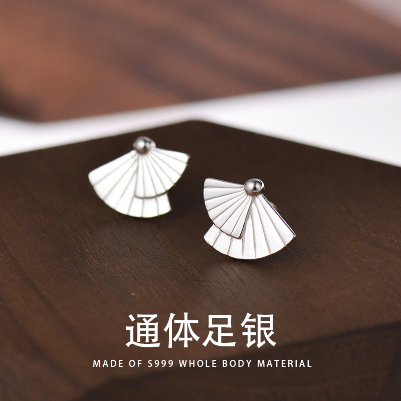 S999純銀國潮風小扇子設計感小巧精緻通勤耳骨釘光面擰螺絲耳飾品