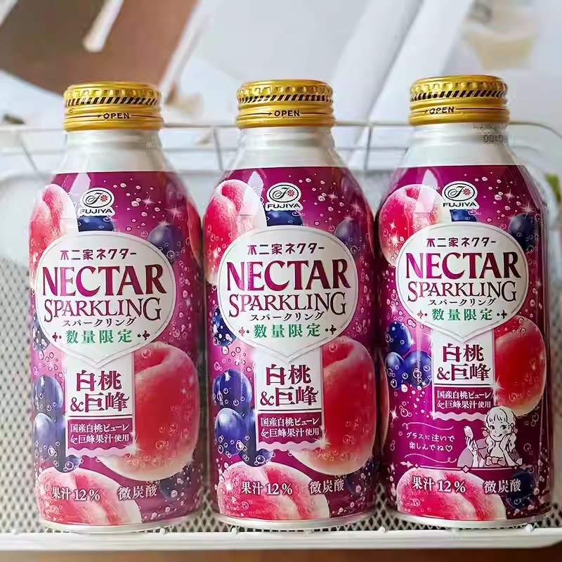日本进口不二家白桃巨峰葡萄味微碳酸饮料380ml/瓶果汁12% 限定款