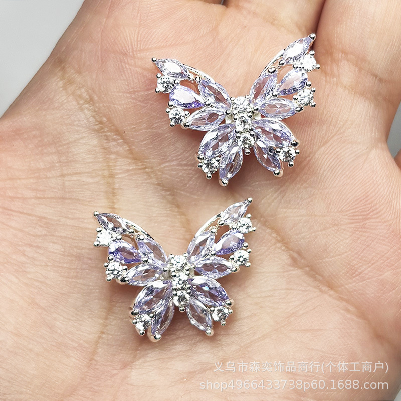 High-quality copper-plated zirconium butterfly four-way separator bead, butterfly multi-way straight hole separator bead, DIY bracelet and necklace jewelry accessories