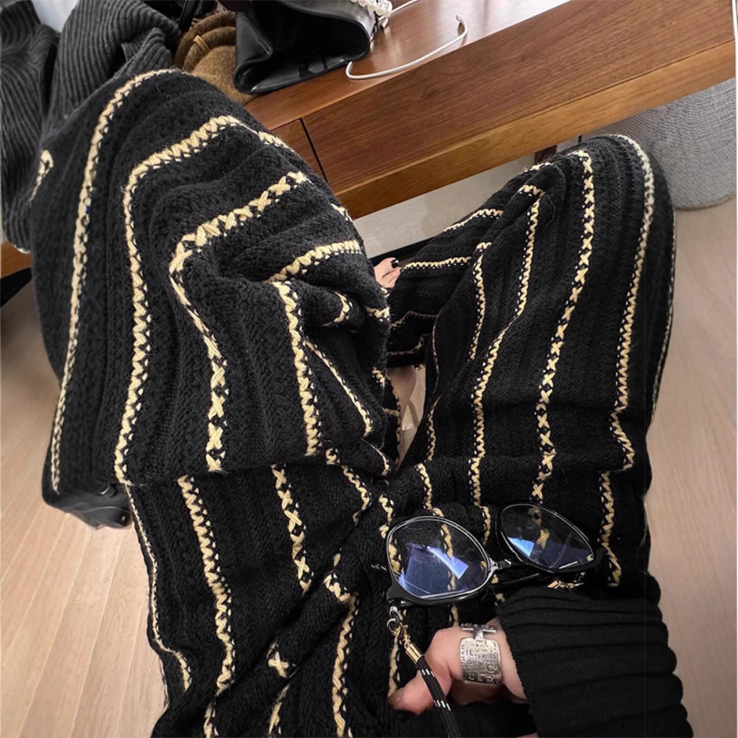 高级设计黑金条纹撞色针织微喇裤小众时髦超显瘦黑色肌理感阔腿裤