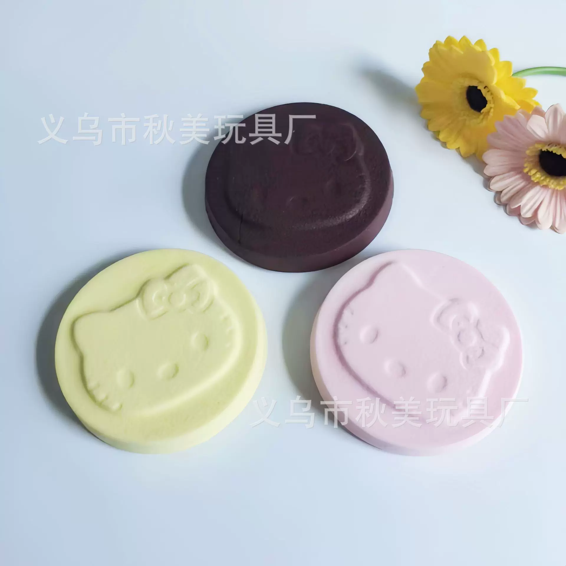 Qiumei原创抖音小红书粘手湿软慢回弹抖KT松饼学生捏捏乐发泄玩具