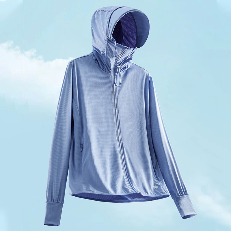 Ropa de protección solar de seda de hielo para hombres, estilo fino de verano, protección solar de seda de hielo resistente a los rayos UV, amantes transpirables, ropa de piel con capucha ligera para mujeres