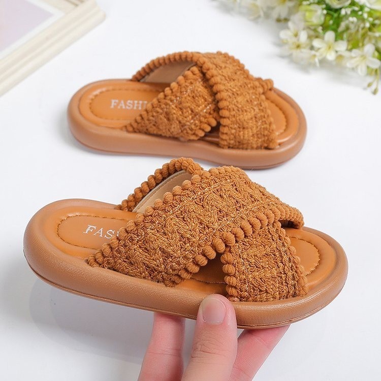 Niñas zapatillas frías verano 2026 nuevos zapatos de playa de tejido zapatos princesa para niños zapatillas cruzadas de chicas
