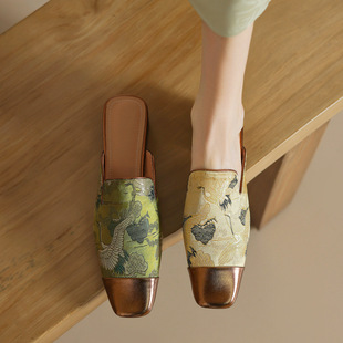 New Chinese Style National Style Baotou Half Slippers Women's Embroidered Thick Heel High-grade Low-heeled Color Matching Mueller Sandals and Slippers with Skirt