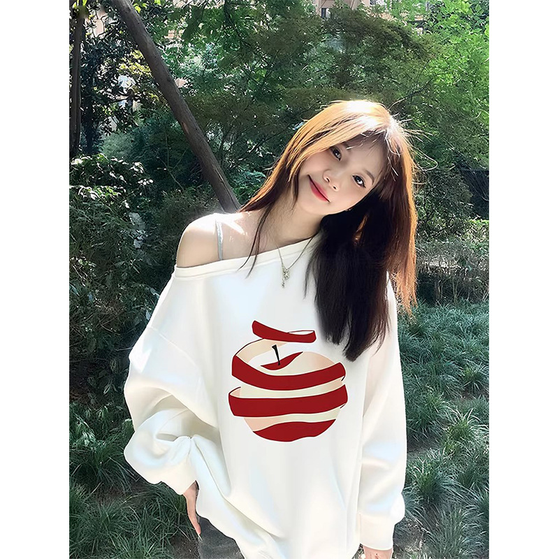 Apple Print One-Shoulder Sweatshirt for Women, Spring and Autumn Thin Style, Trendy Lazy Style, Unique Design, Loose Fit, Versatile Top Apple Print One-Shoulder Sweatshirt for Women, Spring and Autumn Thin Style, Trendy Lazy Style, Unique Design, Loose Fit, Versatile Top