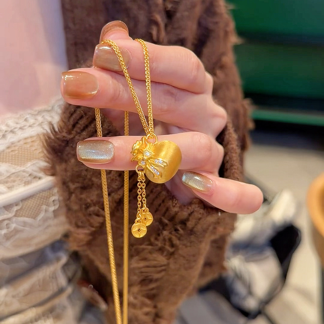 Coins with bow with tassels