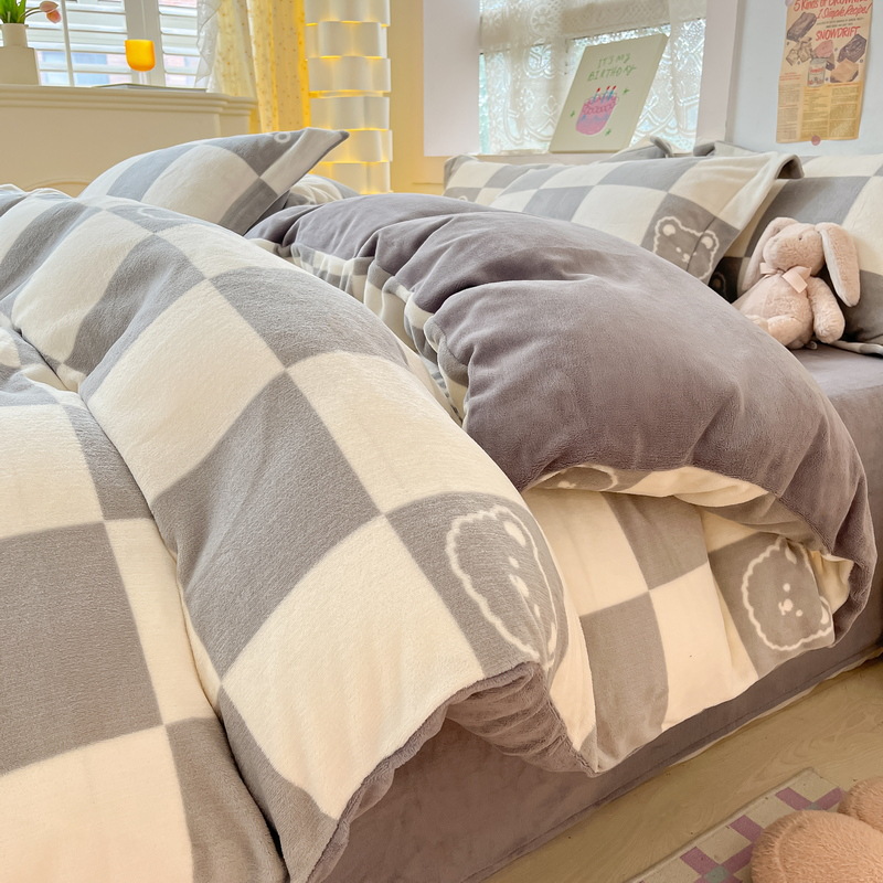 Juego de cuatro piezas de lana de leche de invierno, cama gruesa, sábana de otoño e invierno más funda de edredón de terciopelo, sábana de dormitorio de terciopelo de coral, juego de tres piezas