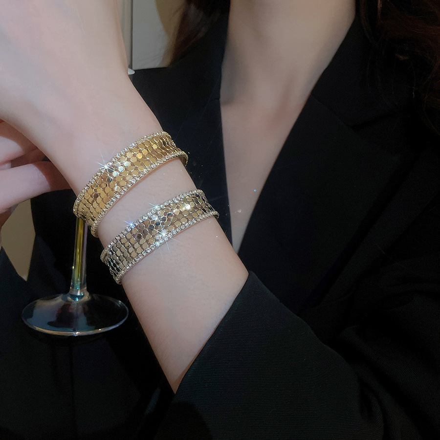 Exaggerated Geometric Metal Bracelet Circular Link Fashion Style_voghion.com