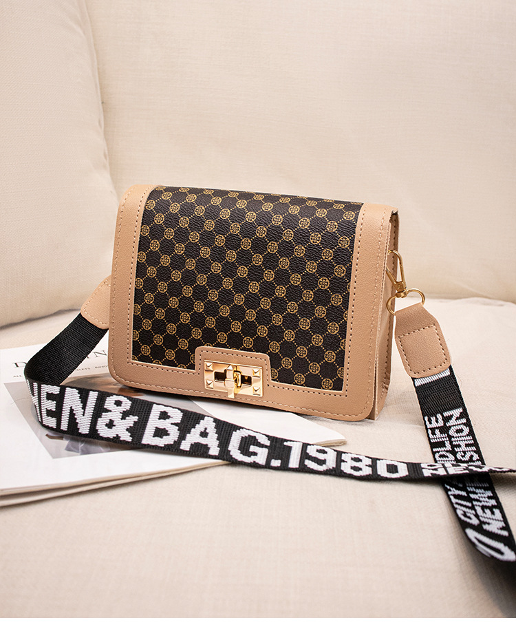 Letter, Argyle Pattern All Seasons Season Women's Gender Women's Medium Pu Leather Letter Argyle Vintage Style Classic Style Square Lock Clasp Crossbody Bag