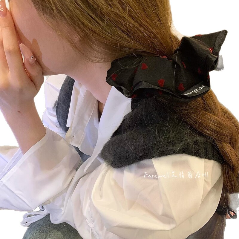 店主オススメ! 灰色の愛の髪輪は甘くて優しいです。|undefined