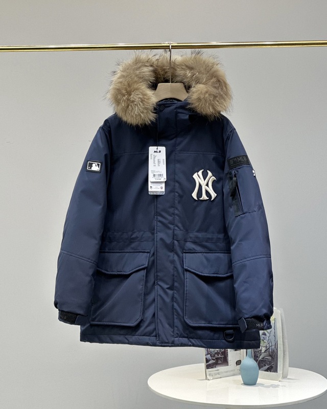高版本MLB男女百搭连帽羽绒服大毛领 情侣中长款加厚防水工装批发|undefined