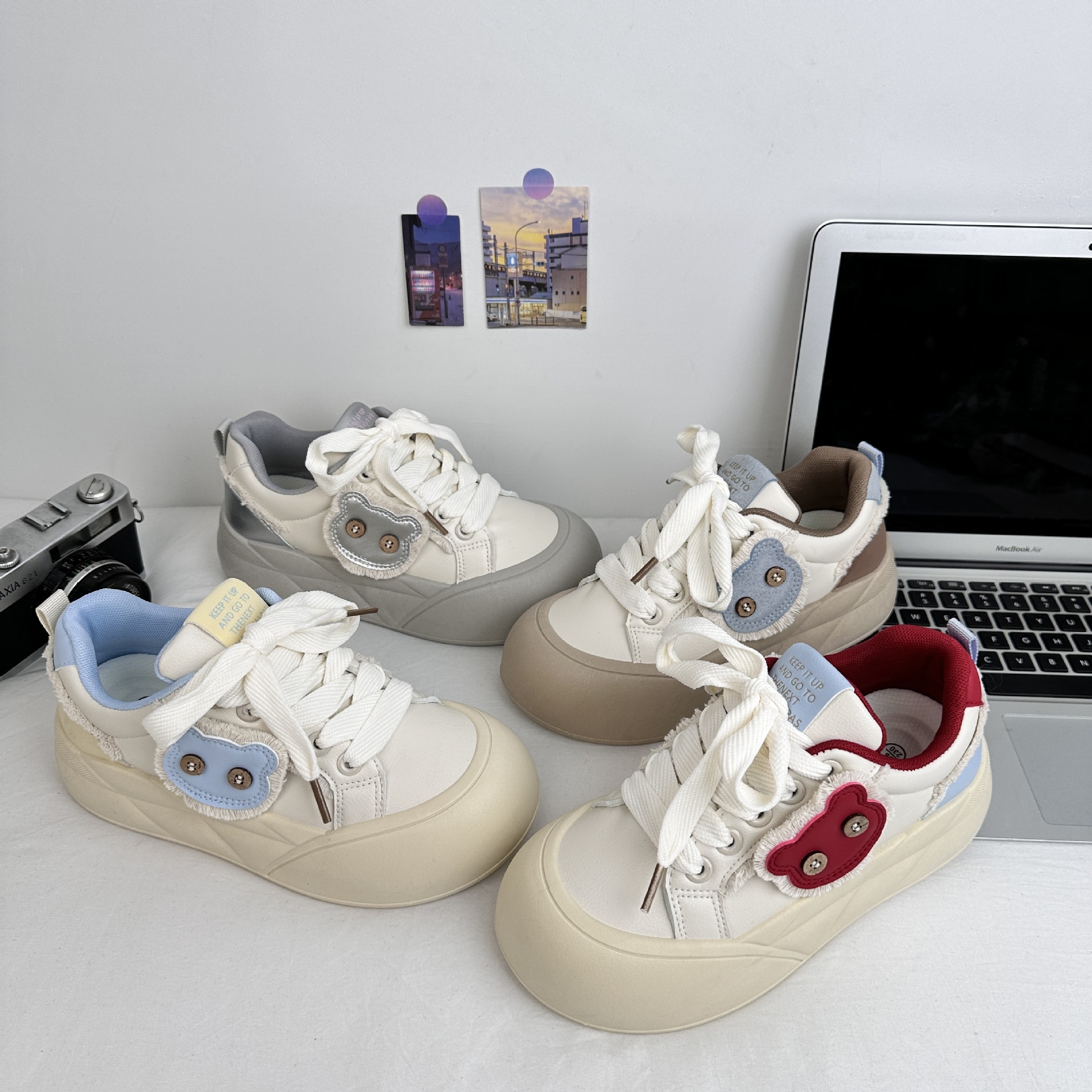 Yuanbo primavera de zapatos de skate de estudiantes de suela gruesa zapatos casuales para mujeres versátiles 2025 nuevos zapatos coreanos