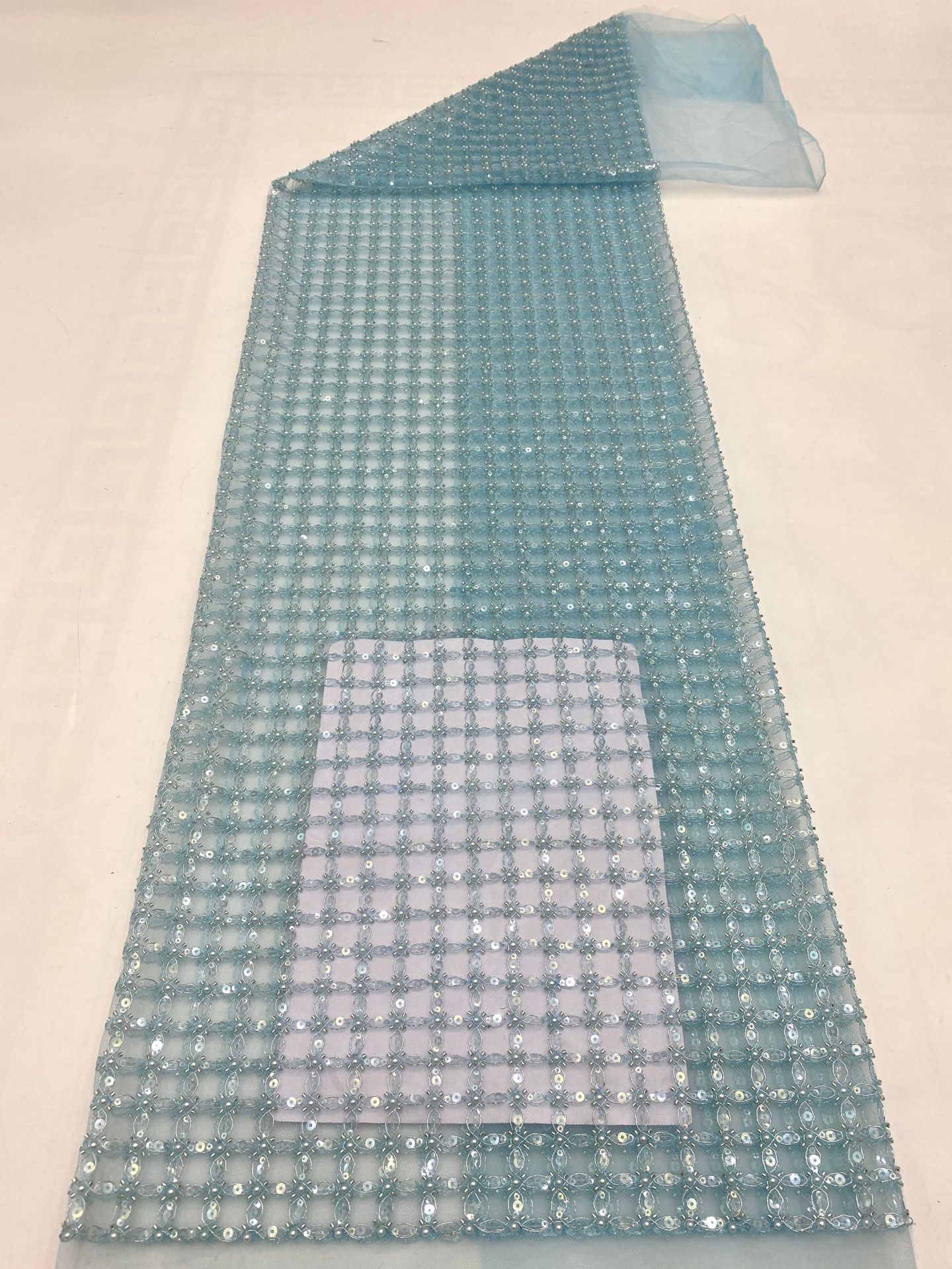 9 # 하늘 푸른 배경 크리스탈