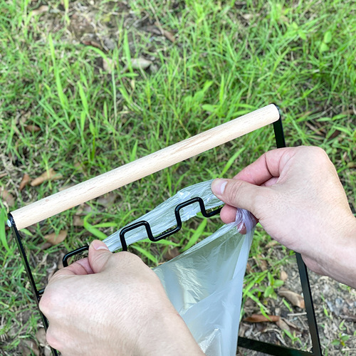 Outdoor folding garbage rack camping home kitchen garbage bag hanger desktop egg roll table storage rack storage bracket
