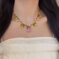 レトロな宮殿スタイルのヘビーカラーのジルコンウォータードロップネックレス女性用イン真夏のライト高級ニッチハイエンド鎖骨チェーン
