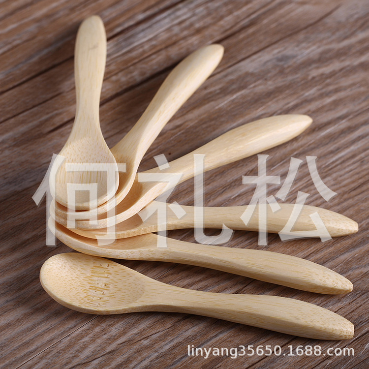 14360795925_1816329125