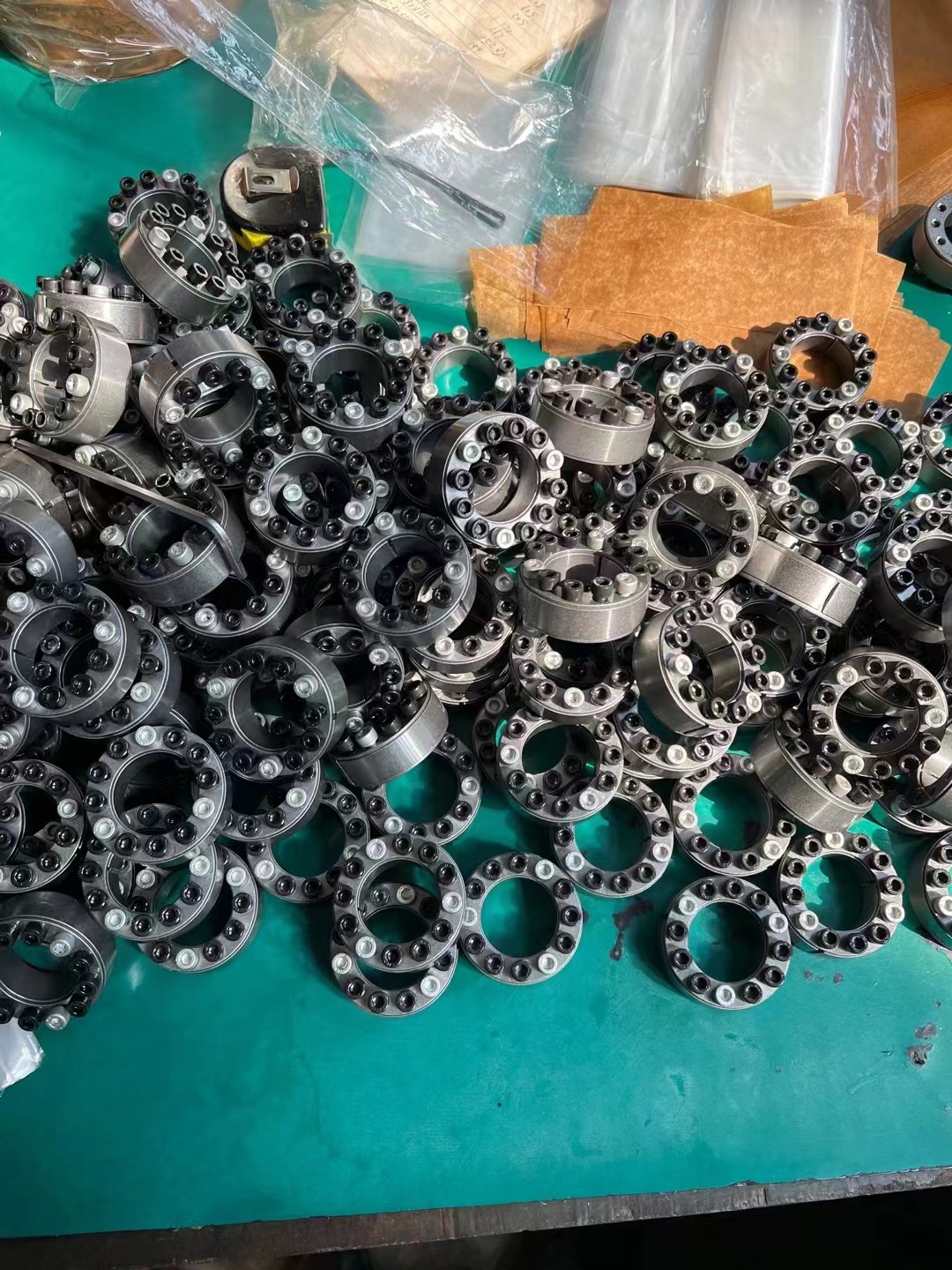 现货新能源工业传动件胀紧联结套涨紧套免键轴联轴器Z4-70*120胀