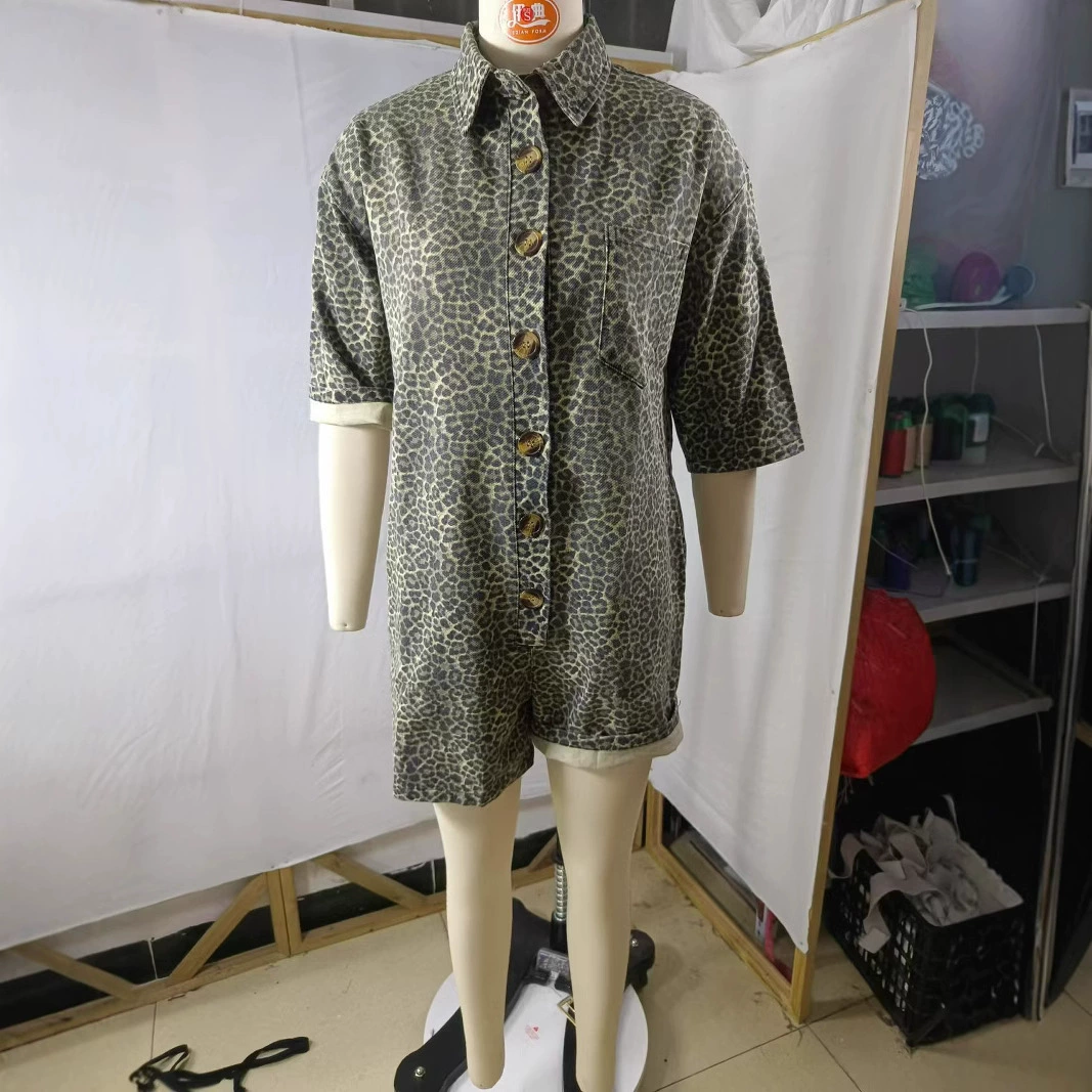 Трансграничная новая женская одежда 2024 лето амазонка принт джинсовый праздник ветер отворот дизайн рубашки короткие брюки