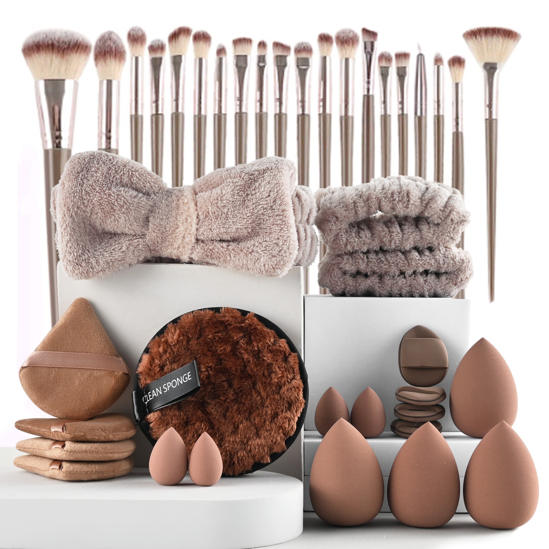 40pc set de herramientas de maquillaje de belleza de venta en caliente transfronteriza, un conjunto completo de 46 pinceles, una gran combinación de lavado de cara, maquillaje en polvo