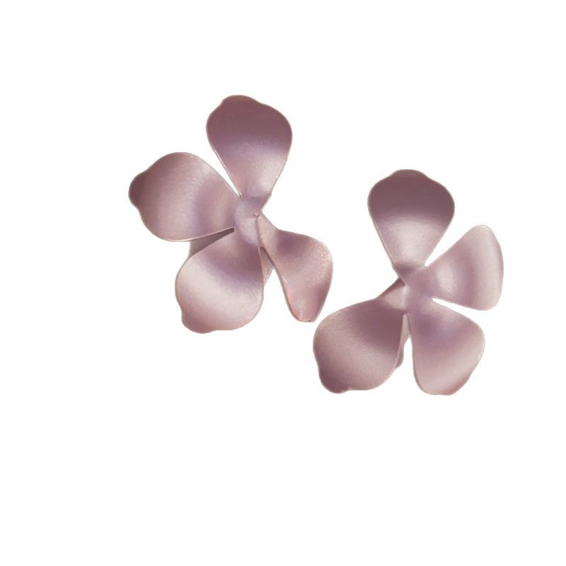 Pendientes de flores mate pintados con aguja de plata Pendientes de temperamento dulce de súper hada coreana Pendientes de lujo ligero Pendientes de alta calidad mujeres