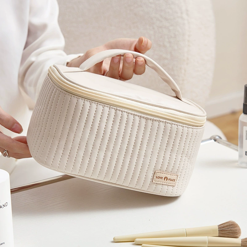 Polyurethane handheld cosmetic bag, capacious organizer bag, high-quality style