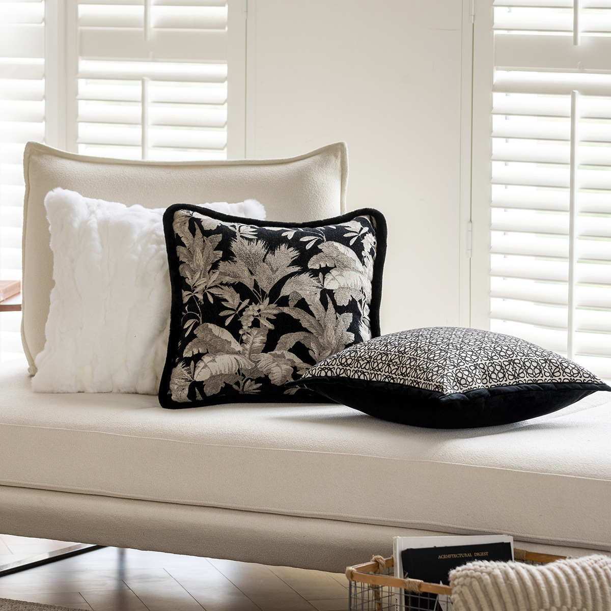 Black Sofa Pillow, Accessible Luxury and High-End Living Room, Retro Backrest Cushion, Waist Pillow, Bay Window Decorative Cushion, Pillow Cushion