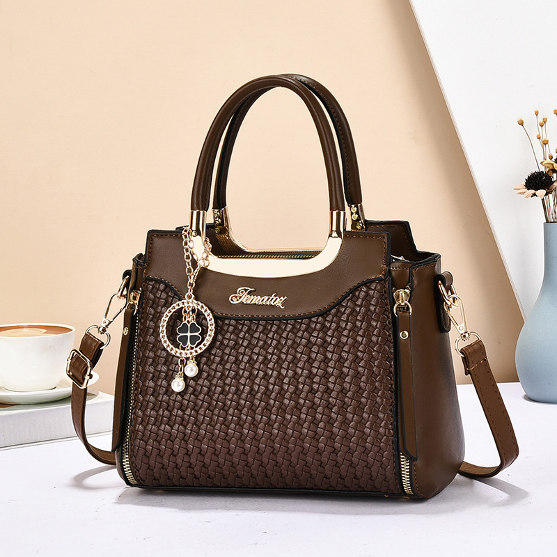 Cross-Border Women's Versatile Woven Handbag New Luxury Texture Shoulder And Crossbody Bag Fashionable And Elegant - Thumbnail 7