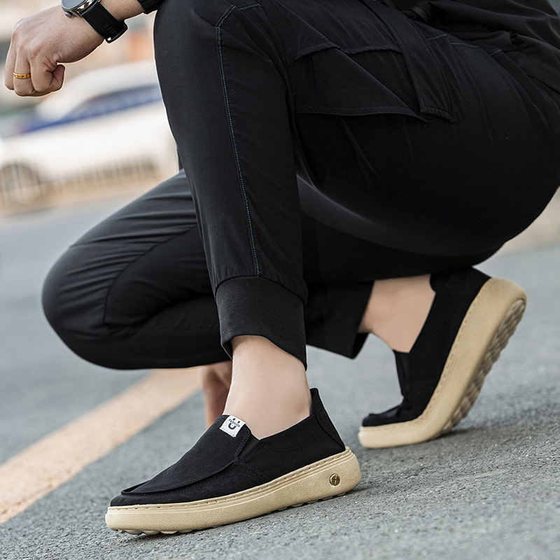 Zapatos casuales de verano con tela transpirable zapatos de hombre zapatos de moda con zapatos perezosos cómodos con suela suave zapatos de mediana edad al por mayor
