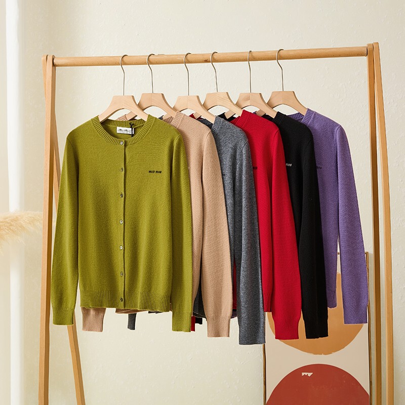 High-Quality Version with Correct Lettering Early Autumn Miu Style Round Neck Casual Wool Knit Cardigan Long-Sleeve Women's Sweater High-Quality Version with Correct Lettering Early Autumn Miu Style Round Neck Casual Wool Knit Cardigan Long-Sleeve Women's Sweater