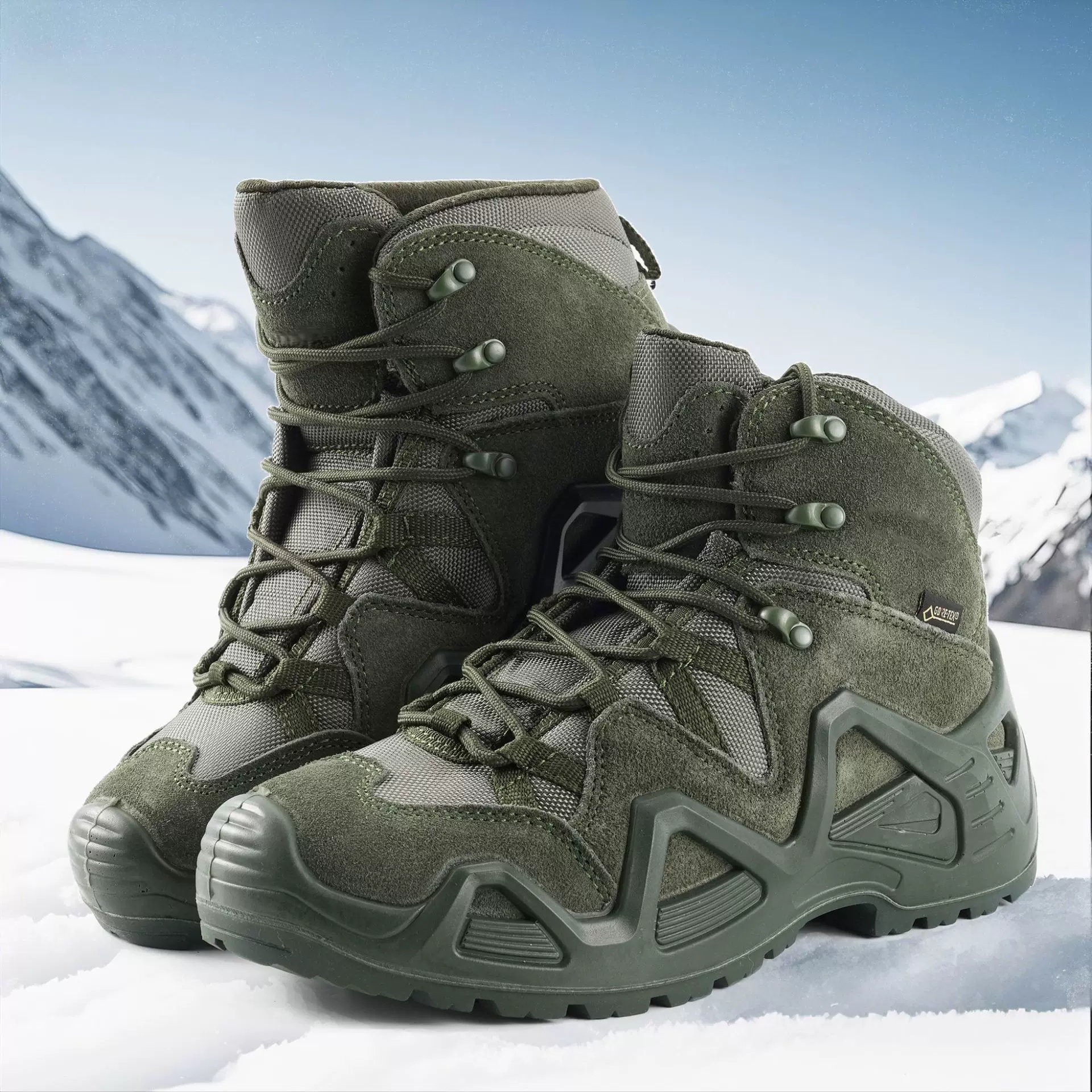 战术靴春秋俄罗斯作战靴男士沙漠战术靴户外防水登山鞋透气空降靴