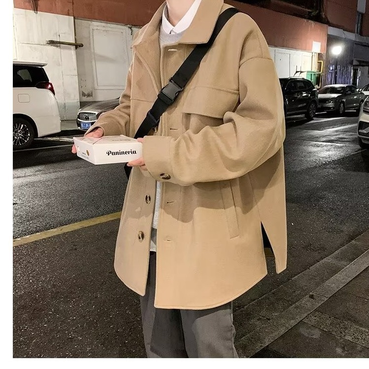 카키색