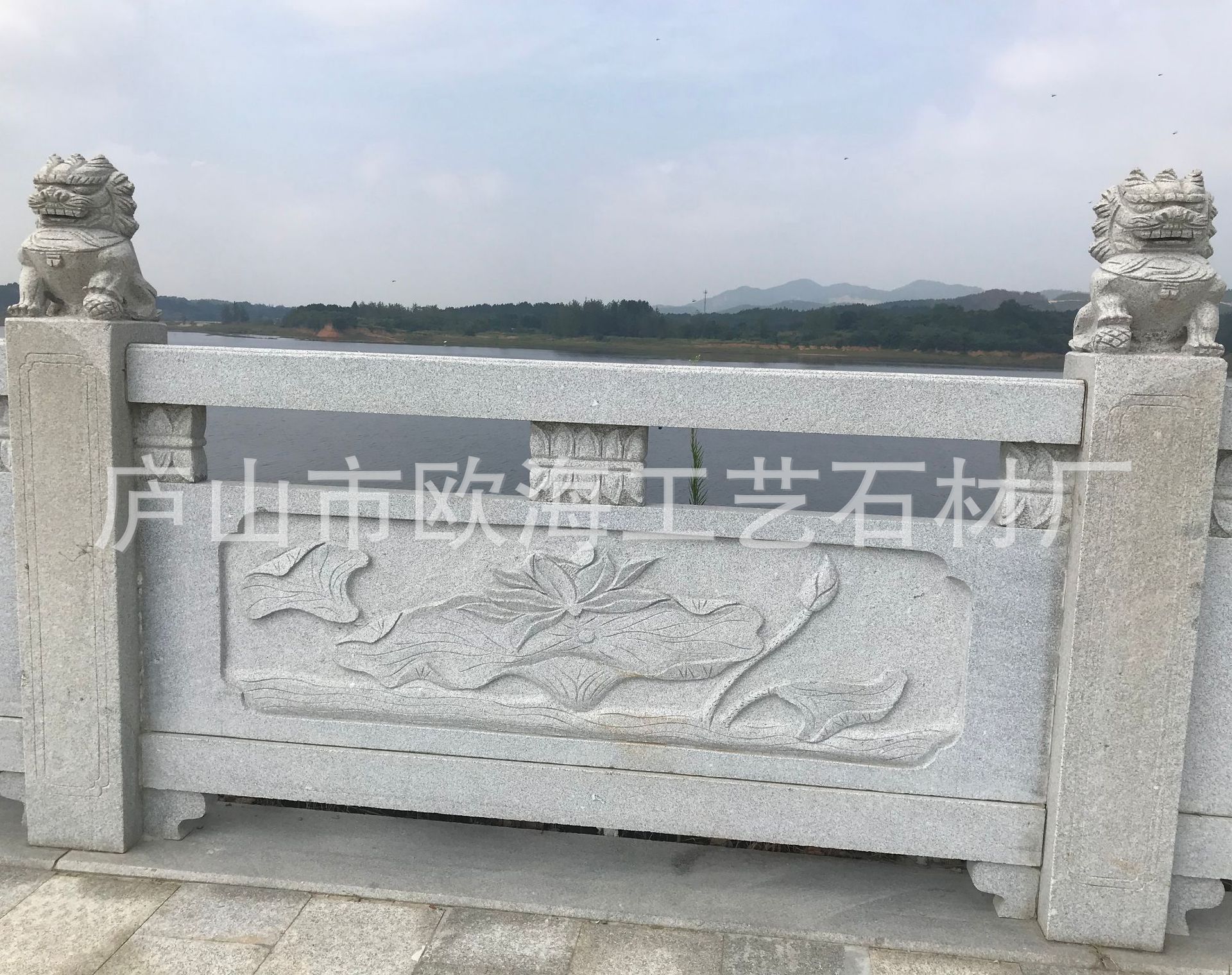 石栏杆厂家花岗岩浮雕荷花石栏板石栏杆景区河道寺庙石护栏石围栏