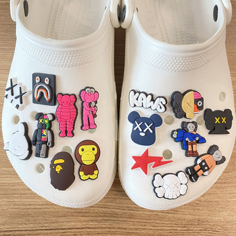 暴力熊洞洞鞋鞋花鞋扣PVC软胶可拆卸鞋配件扣装饰扣现货批发