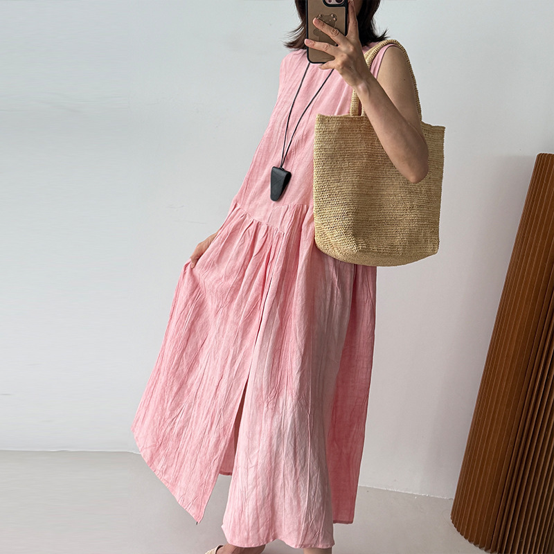 Italian Hm Pleated Sleeveless Textured Loose Slimming Dress for Women with Irregular Splicing and Large Hem Vest-Style Long Dress