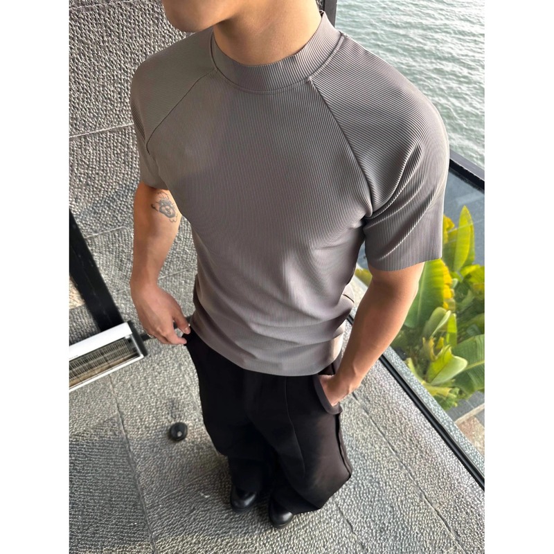 シンプルな小さなネックライン半袖メンズ夏アメリカンハーフタートルネックヘビーフィットネスショルダーTシャツテクスチャードスリム半袖|undefined