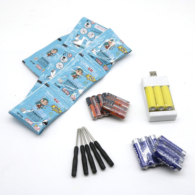 儿童玩具配件套装 10ml泡泡液 5号7号电池 USB充电器批发