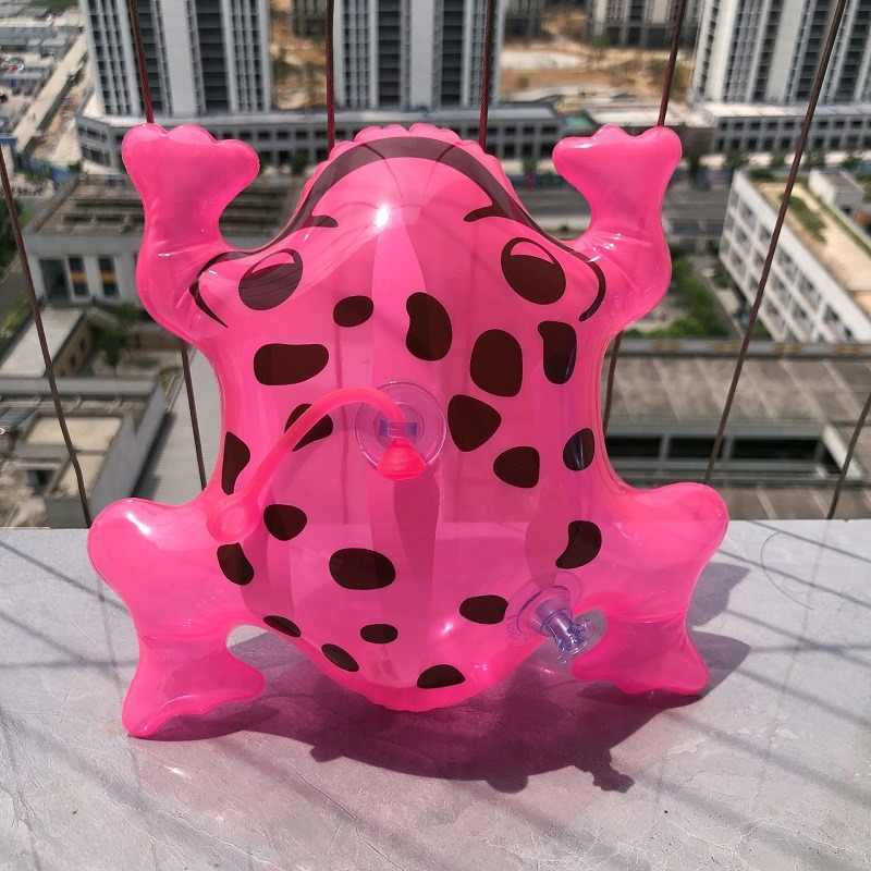 큰 빛나는 핑크 개구리 [탄성 로프 보내기]