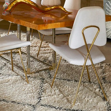 北欧创意不锈钢餐椅靠背休闲椅餐厅咖啡厅白色家用化妆凳梳妆椅子