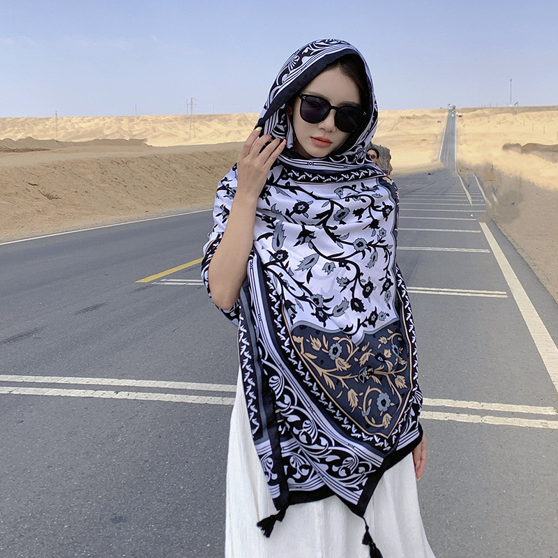 Verano estilo étnico negro vid algodón y lino sensación de moda capa exterior Yunnan Tíbet viaje foto chal