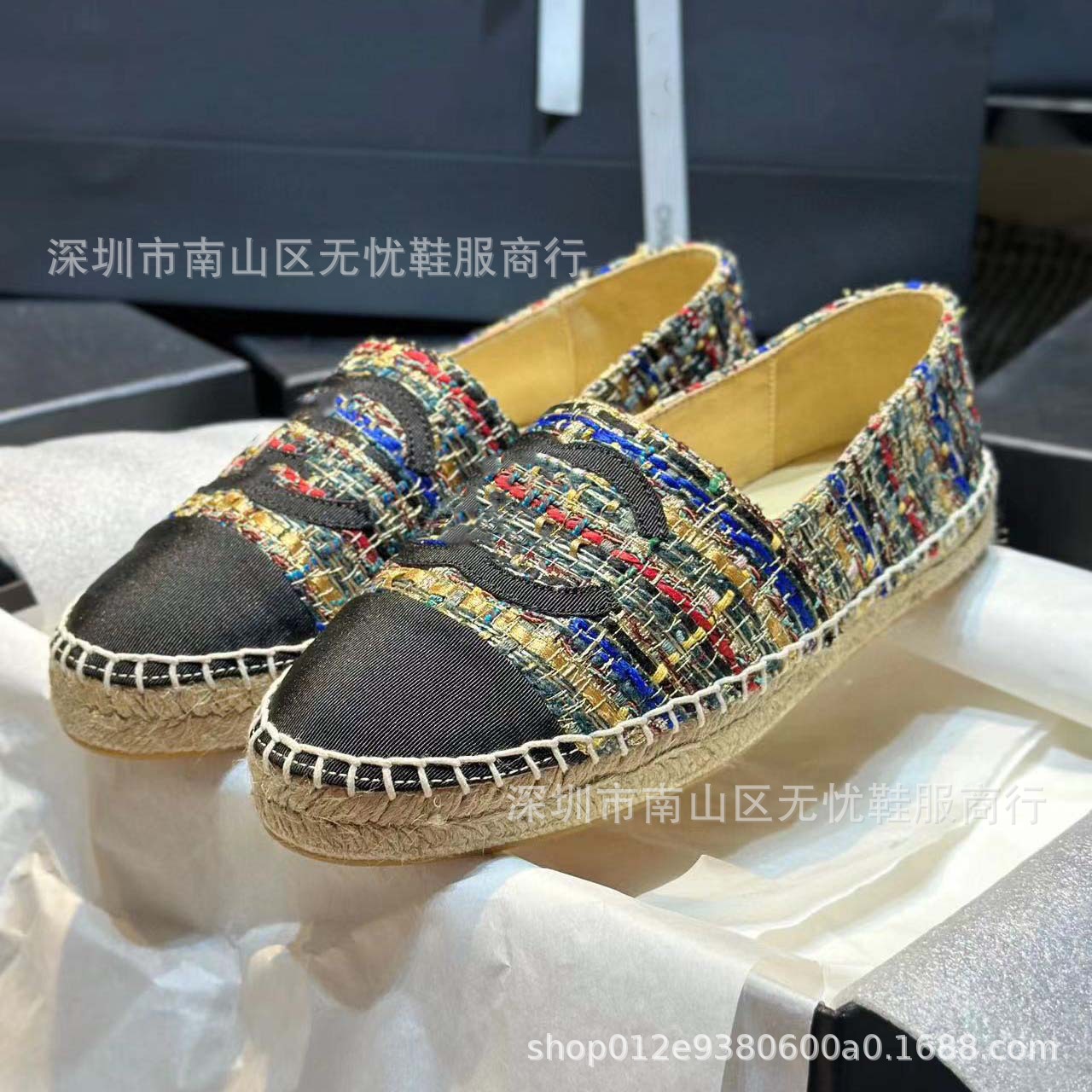색상 블랙
