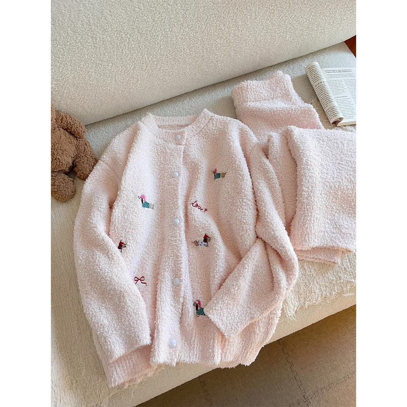 Sweet and Cute Dachshund Knitted Half-Velvet Pajamas for Women Winter Warm Pink Velvet Thickeneded Home Wear Set Sweet and Cute Dachshund Knitted Half-Velvet Pajamas for Women Winter Warm Pink Velvet Thickeneded Home Wear Set