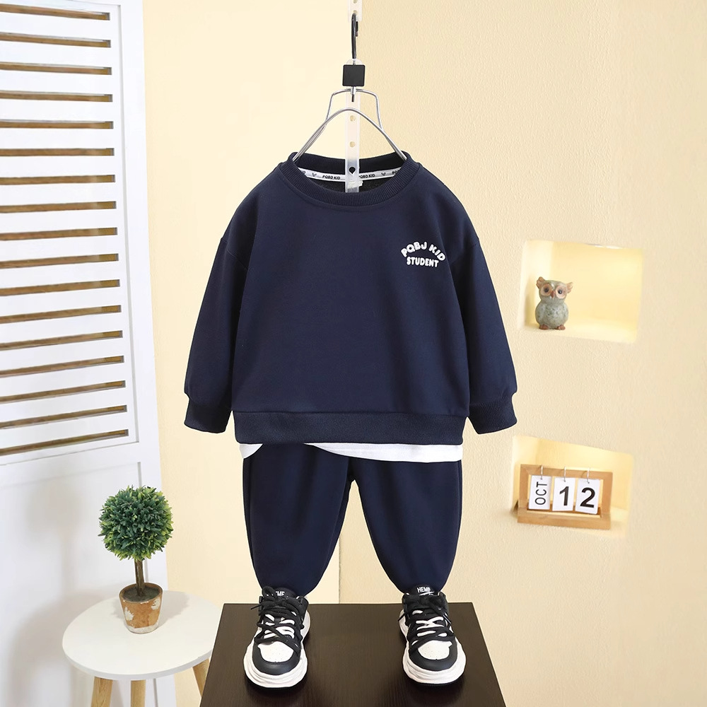 7532 Traje de suéter de primavera y otoño para niños Camisa de dos piezas falsa coreana para niños 2025 primavera nuevo traje deportivo de dos piezas