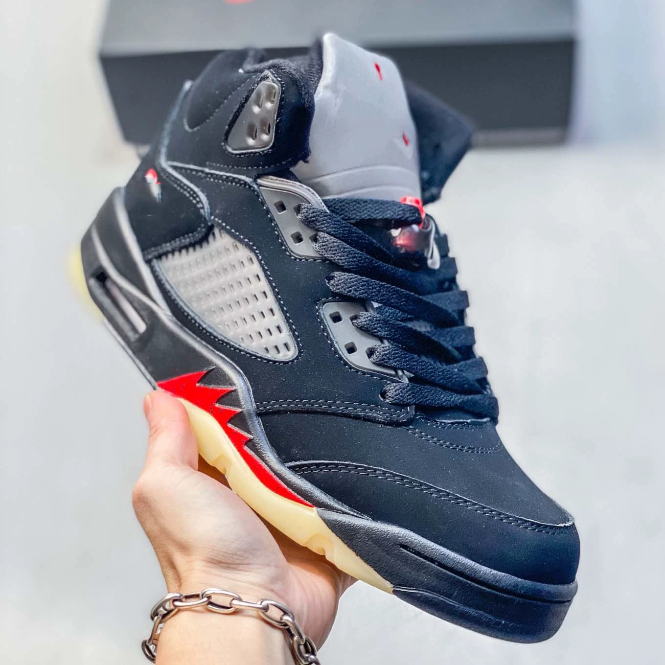 Баскетбольные кроссовки Air Jordan retro, ретрофлексирующий дизайн, размеры 36–46