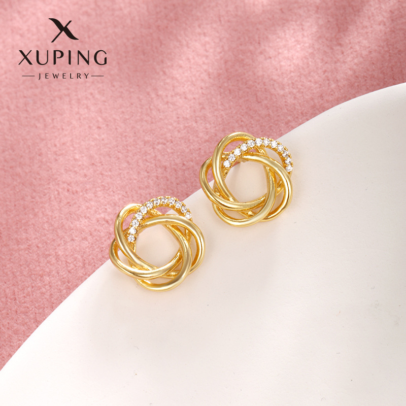 Xuping joyería aleación de cobre galvanizado oro verdadero flores pernos de orejas femeninos de alta calidad nicho dulce pequeño fresco adornos de orejas personalizados