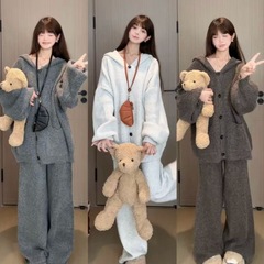 濮院毛衫厂 2025秋冬新款复古慵懒宽松连帽新款简约休闲两件套女