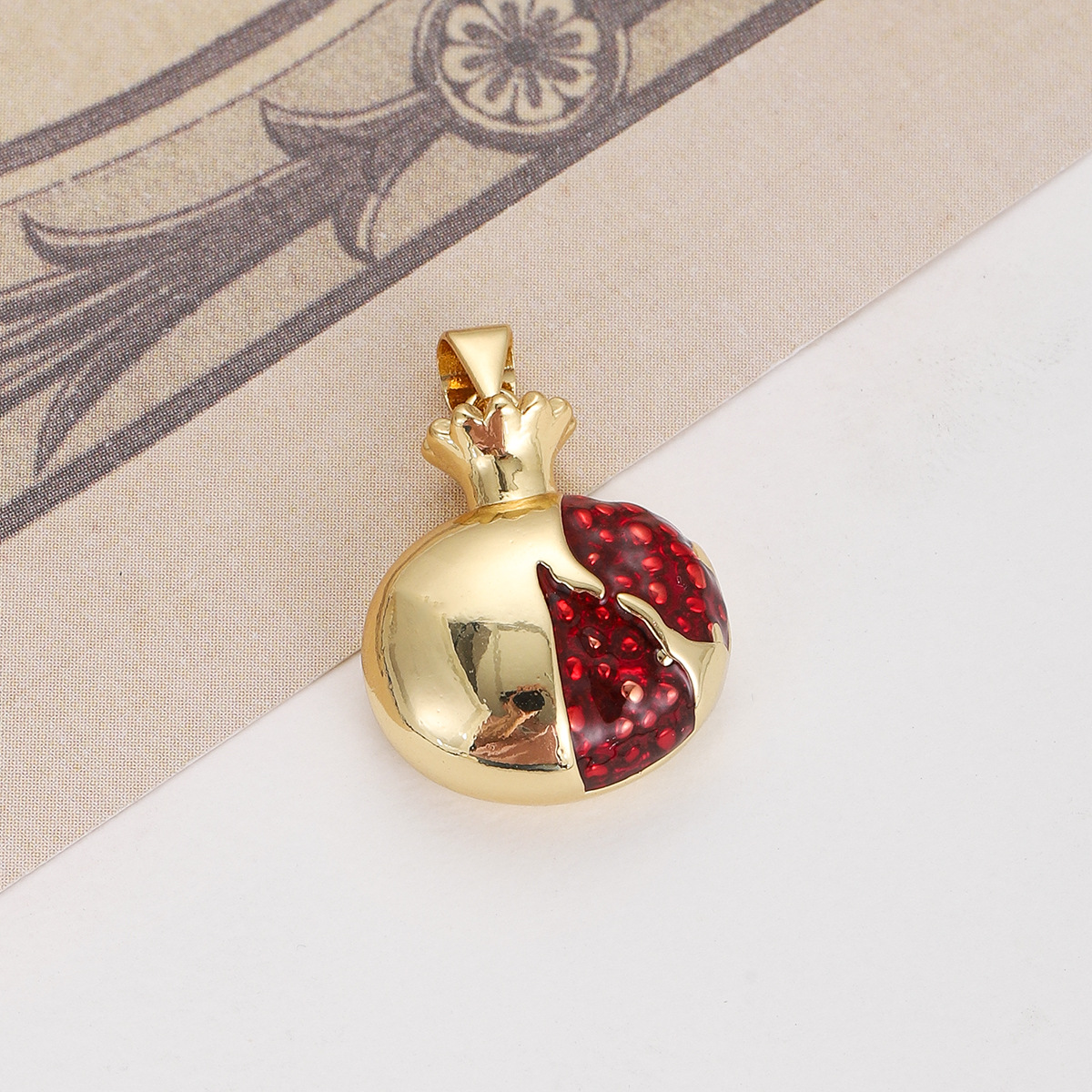 5g Weight Pendant, Chain Jewelry Making Type Copper Chain Material 1 Piece Quantity Holiday, Daily Occasion Copper Material Portrait, Heart Shape Pattern Unisex Gender Plating Design Retro, Simple Style Style 1 Piece Copper Portrait Heart Shape Pendant Chain 25